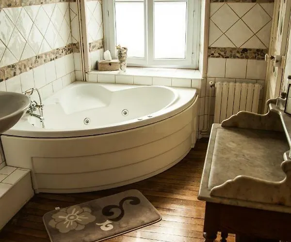 La Pause Angevine Bed & Breakfast